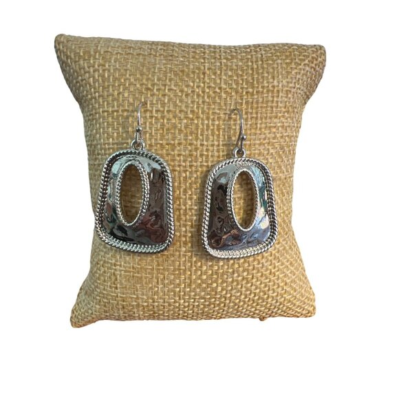 Silver Tone Hammered Dangle Earrings Open Twist Rope Edge Hook 1.5" Classic - Picture 1 of 6